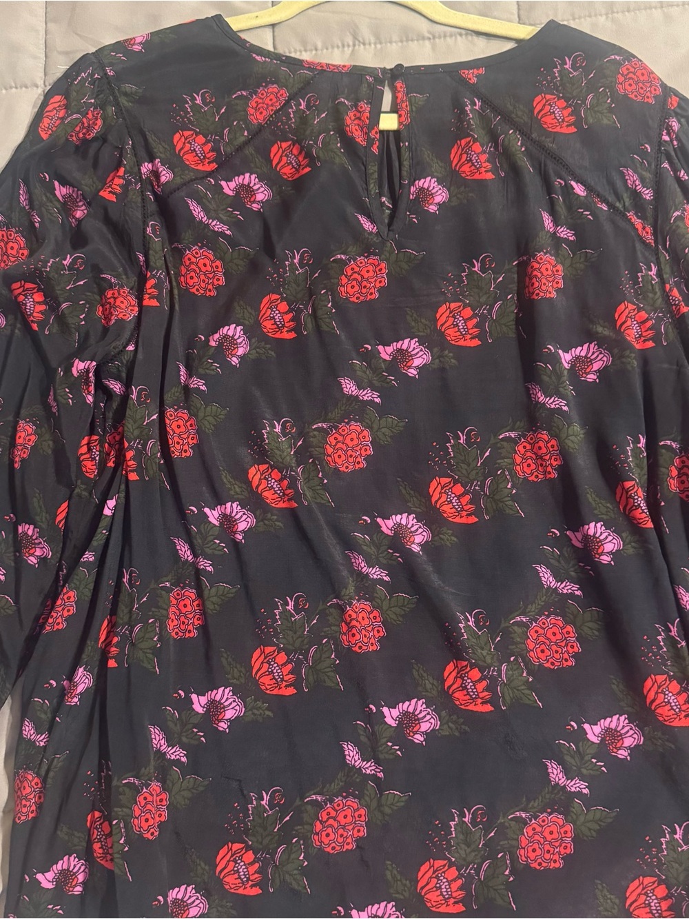 Lucky Brand | Black Floral Long-Sleeve Women's Top - Red & Pink Floral